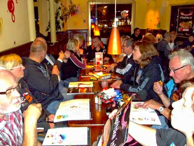 Abschlussfahrt nach Hamburug_1.JPG -                                