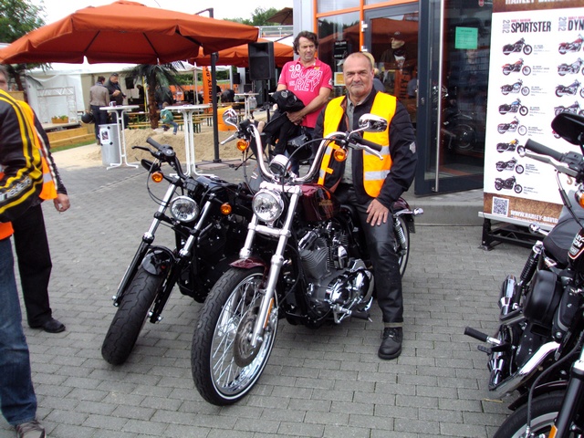 Beachparty_und _Demo_Ride_19.JPG -                                