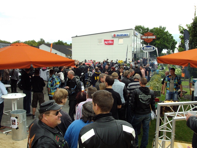 Beachparty_und _Demo_Ride_25.JPG -                                