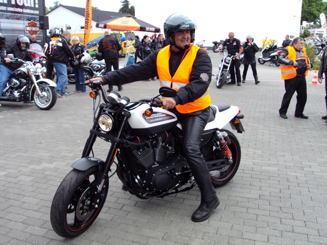 Beachparty_und _Demo_Ride_27.JPG -                                