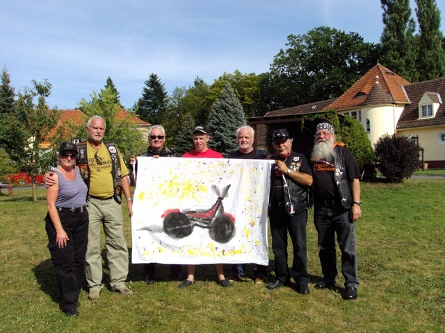 Nachmittag im Behindertenheim_25.JPG -                                