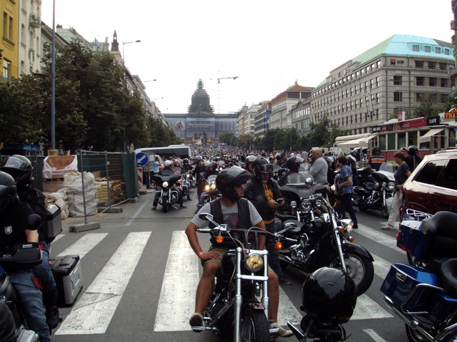 Prag Harley Days 27.jpg -                                