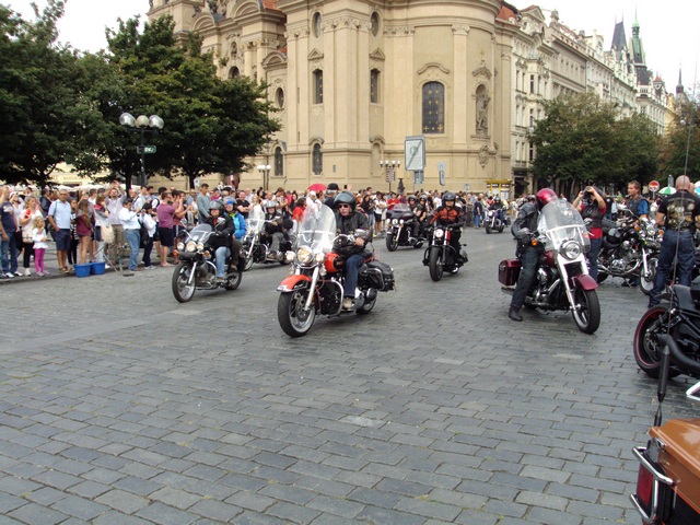 Prag Harley Days 32.jpg -                                