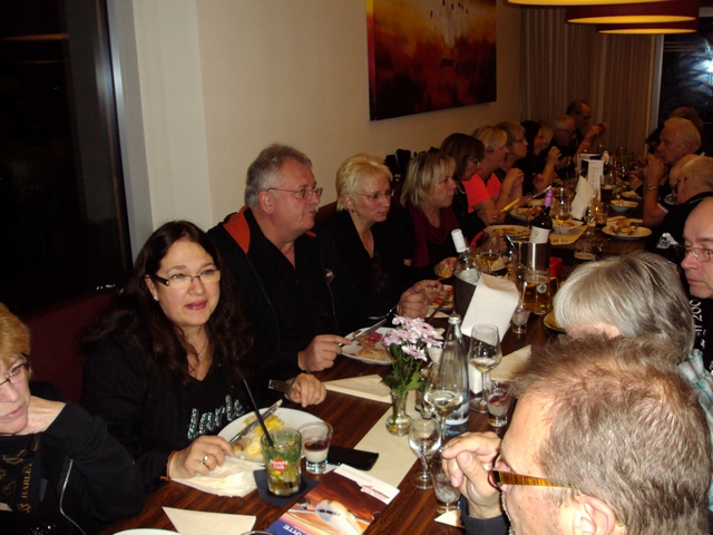 Weihnachtsfeier im DELTA Bowling  12.jpg -                                