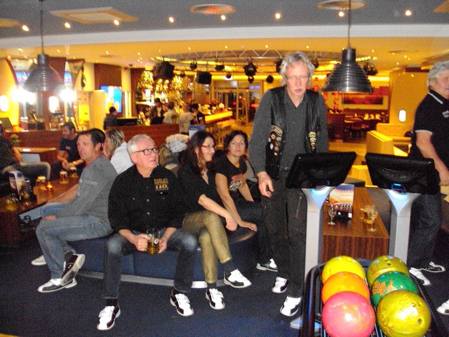 Weihnachtsfeier im DELTA Bowling  24.jpg -                                