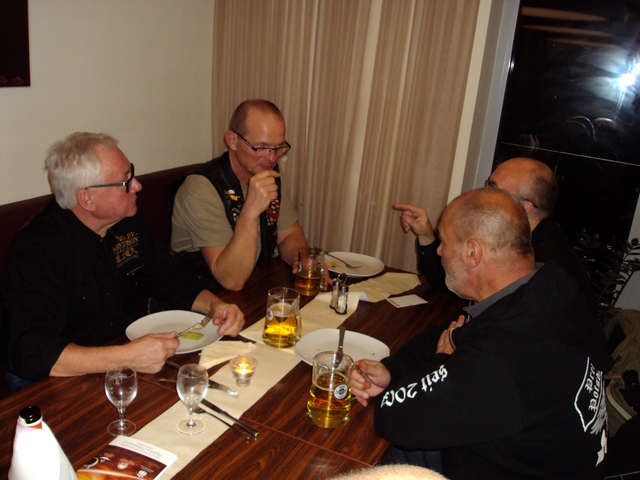 Weihnachtsfeier im DELTA Bowling  30.jpg -                                