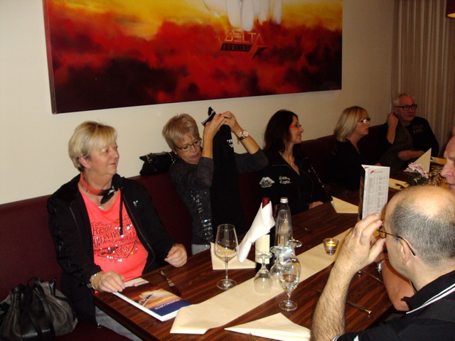 Weihnachtsfeier im DELTA Bowling  4.jpg -                                