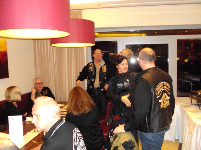 Weihnachtsfeier im DELTA Bowling  5.jpg -                                