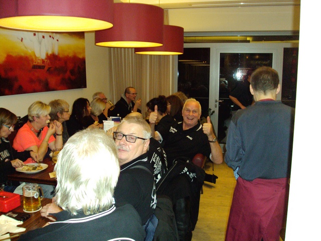 Weihnachtsfeier im DELTA Bowling  6.jpg -                                