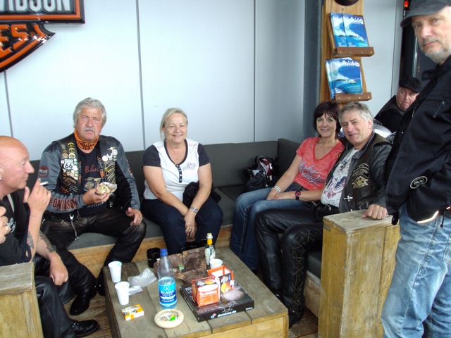 Treff mit Dresden Chapter zur Brandenburgtour  11.jpg -                                