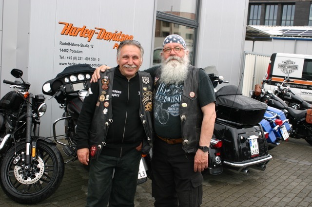 Treff mit Dresden Chapter zur Brandenburgtour  15.jpg