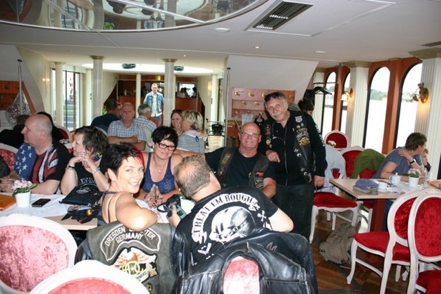 Treff mit Dresden Chapter zur Brandenburgtour  24.jpg